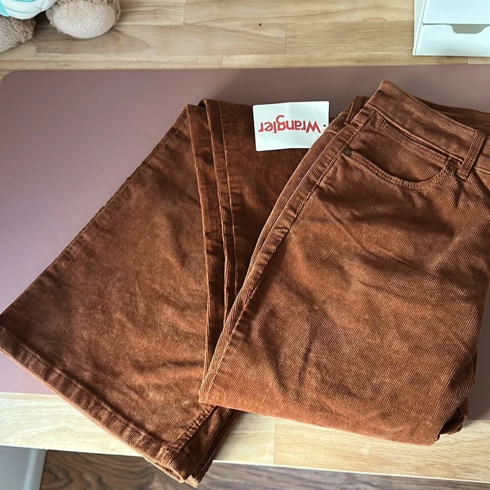 Wrangler High Rise Fierce Flare 0/25x32 - Picture 4 of 7